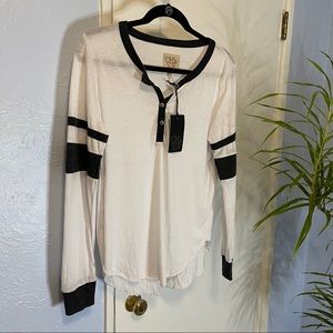 Chaser Long Sleeve Tee Sz. M